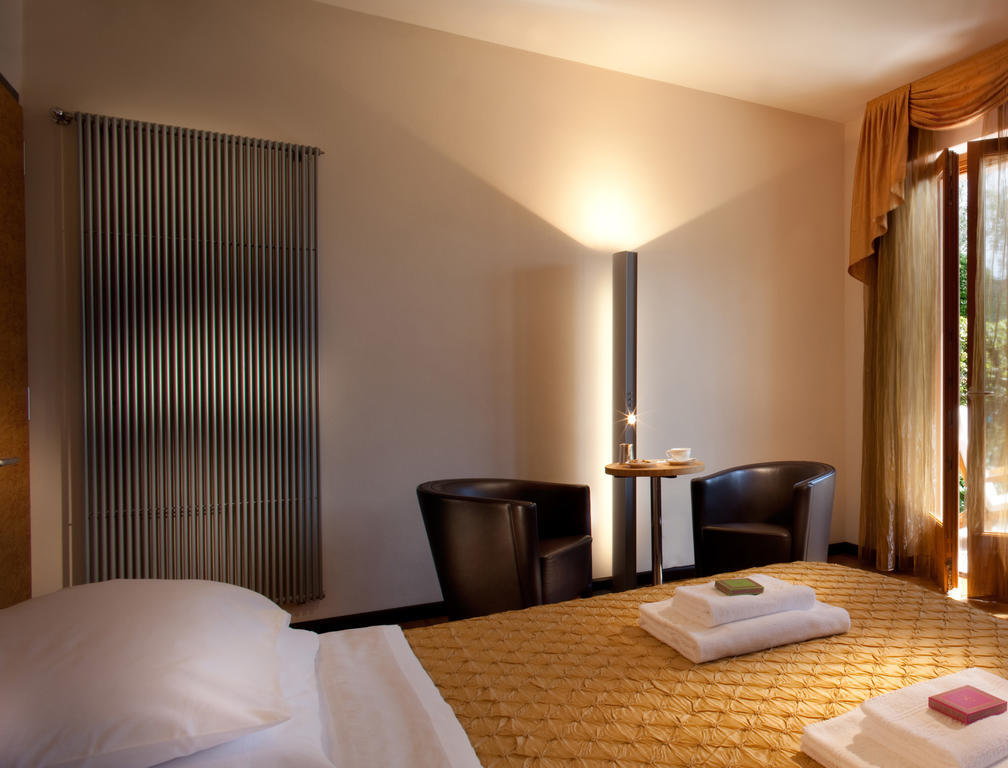 Hotel Villa Giulia Гарньяно Номер фото